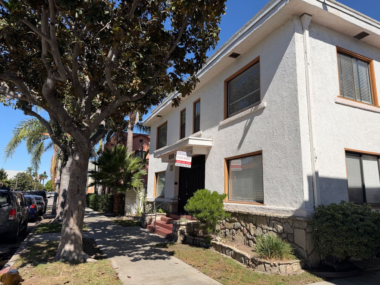 Long Beach Apartment: 626-632 1/2 Linden Ave