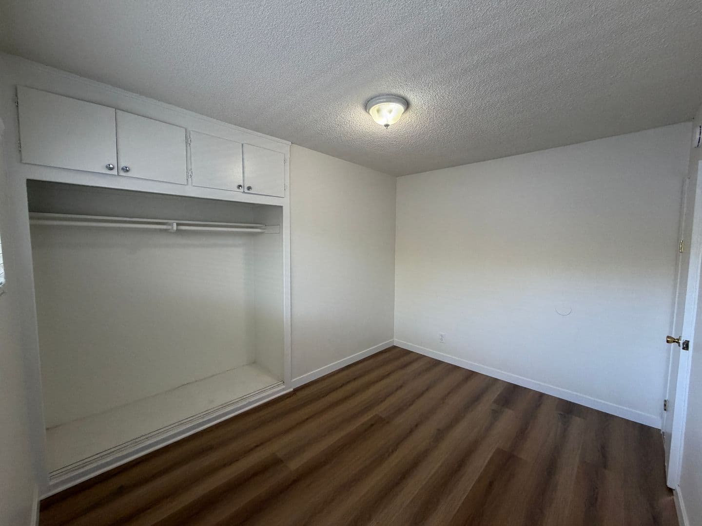 Long Beach Apartment: 241 E. South Street