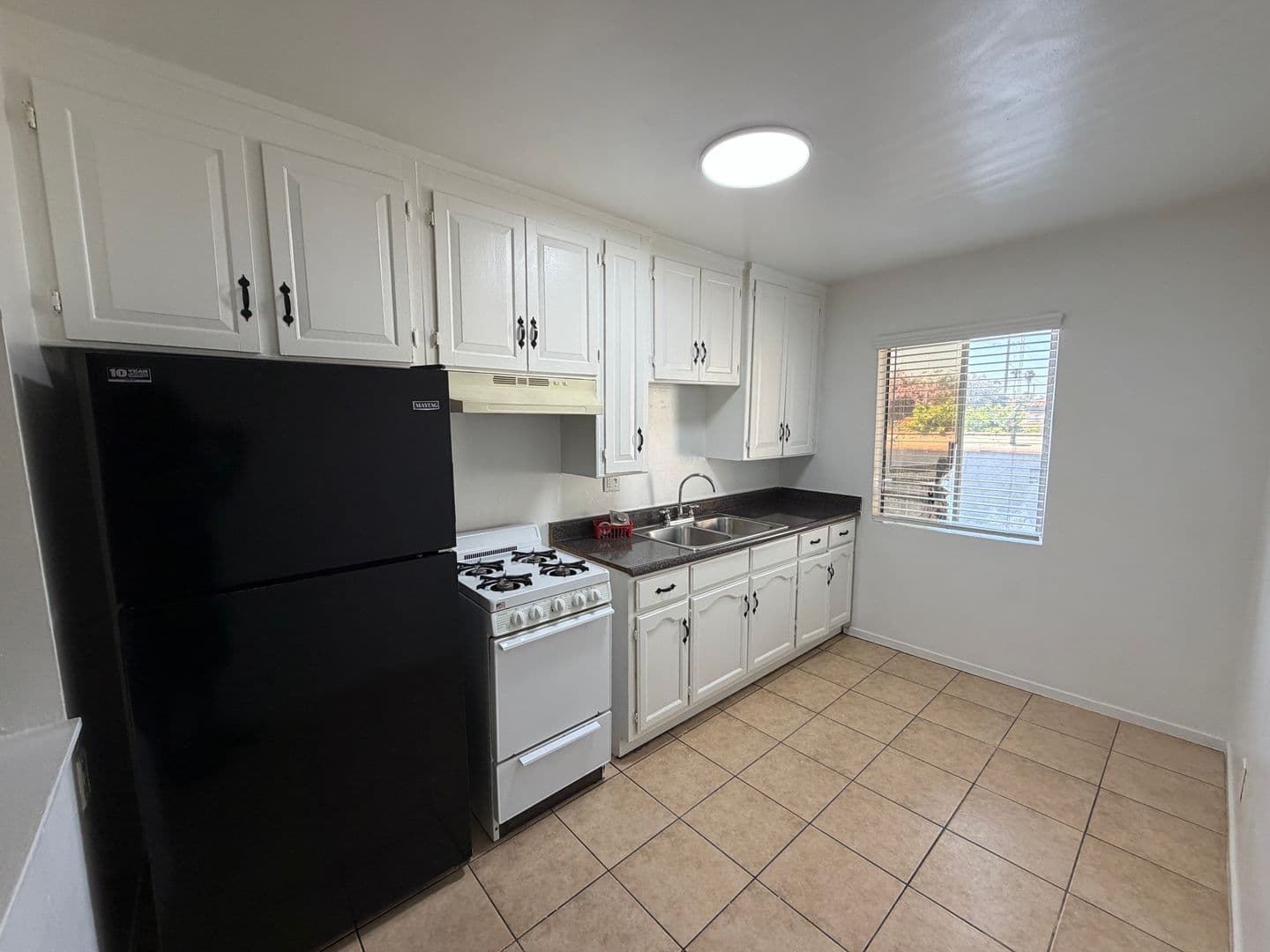 Long Beach Apartment: 241 E. South Street