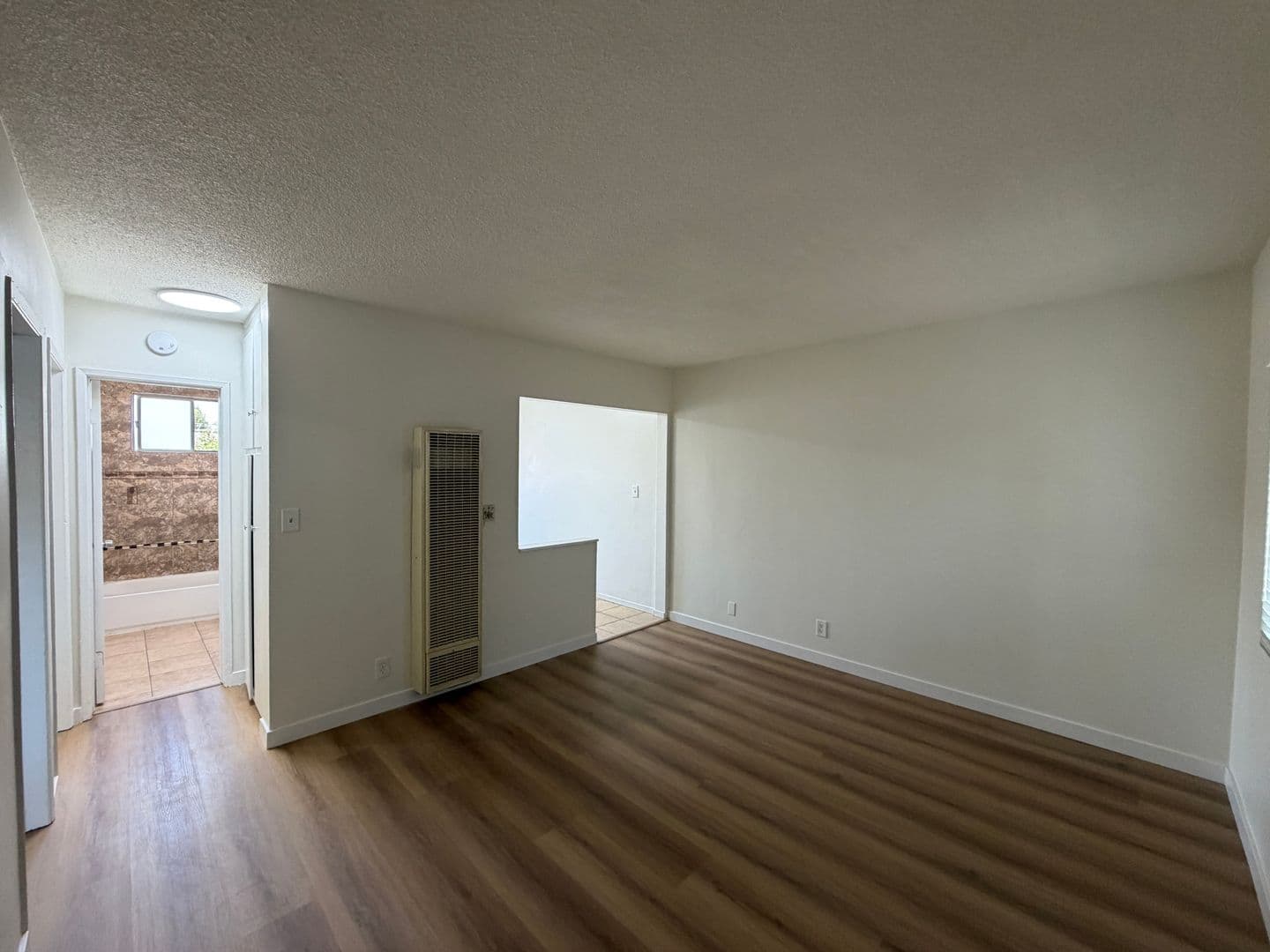 Long Beach Apartment: 241 E. South Street