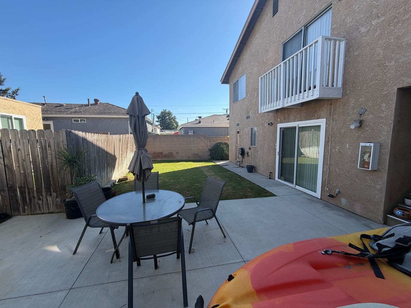 Long Beach Apartment: 661 Quincy Ave
