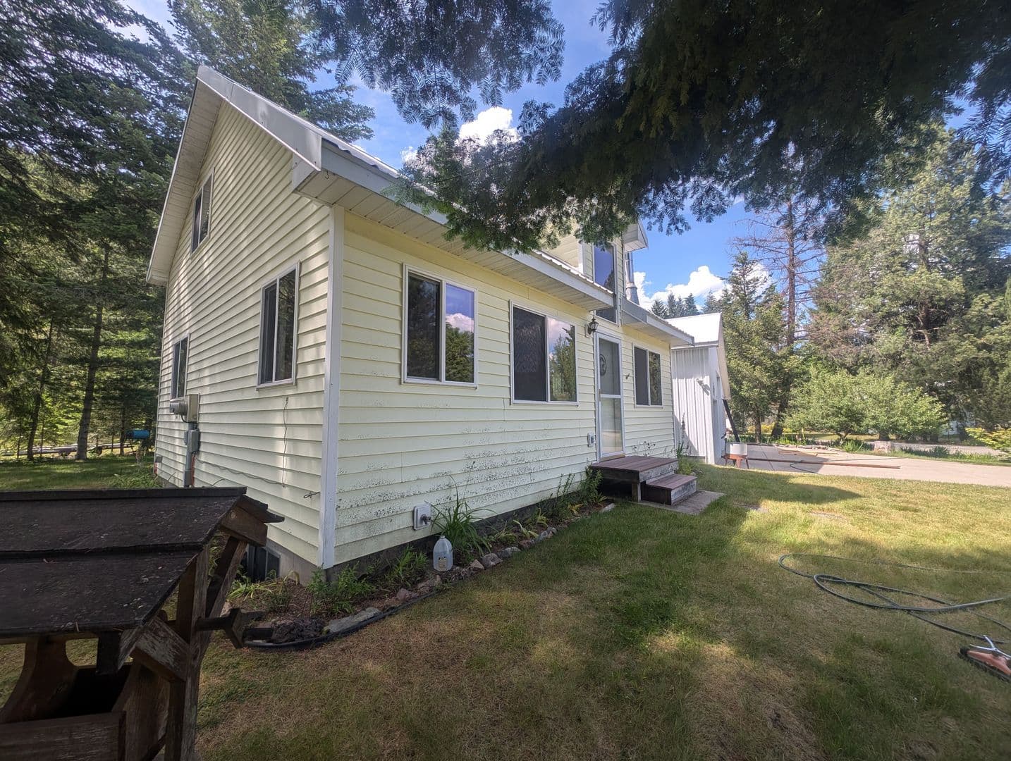 Newport House: 31 Elmes Dr.