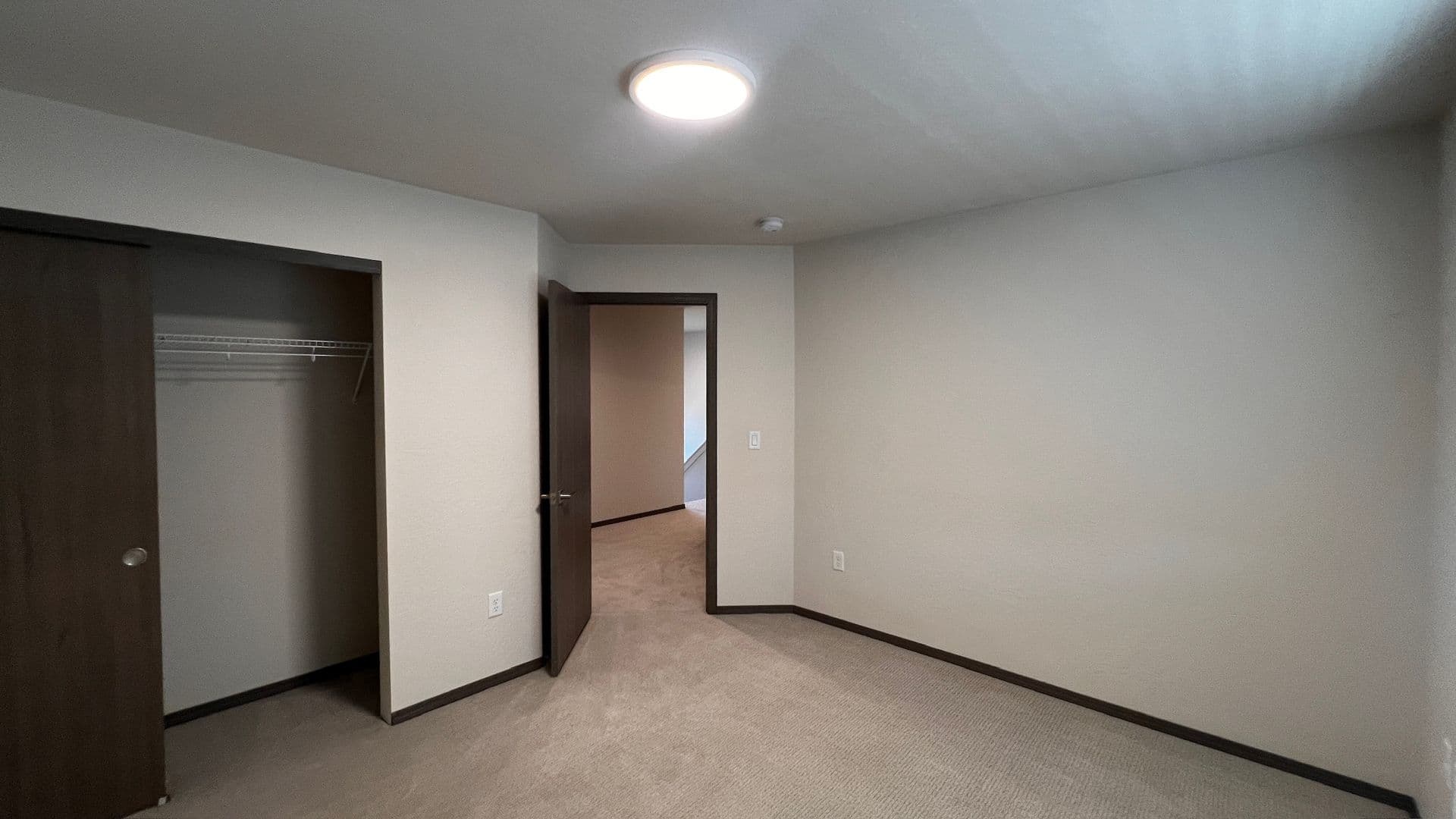 Deer Park Apartment: 21 E. H Street - B