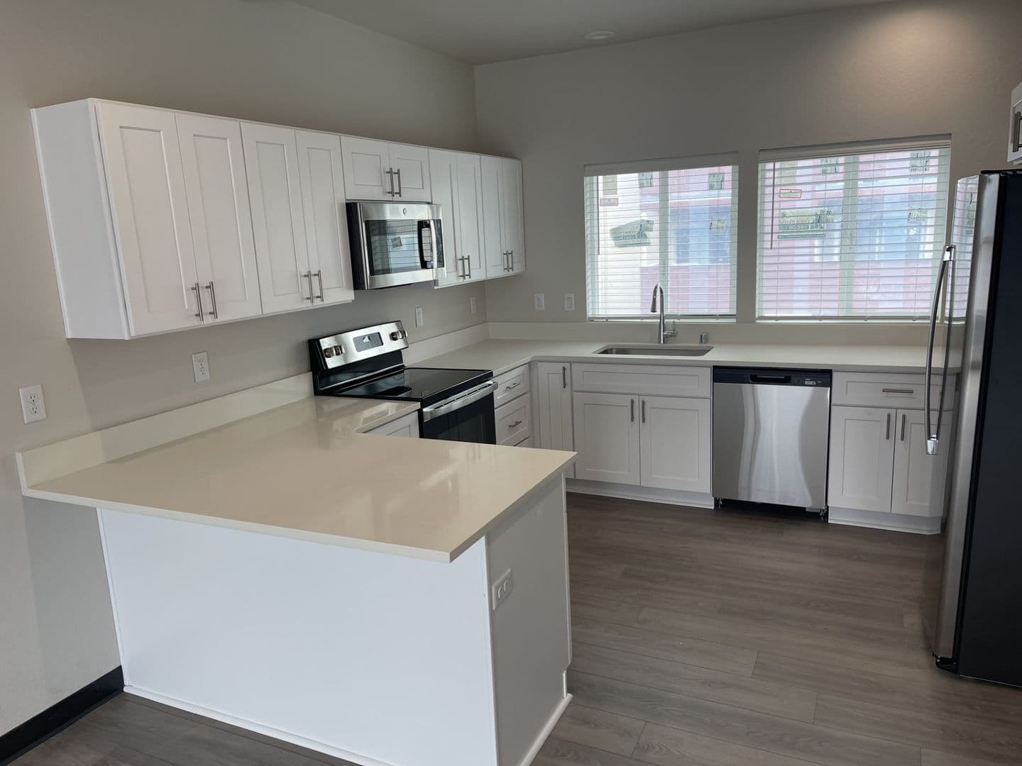 Deer Park Apartment: 21 E. H Street; D-1