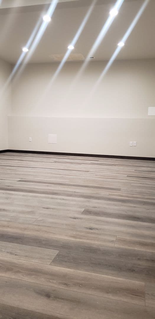 Spokane Valley Multiplex: 4314-4316 N. Centennial Lane