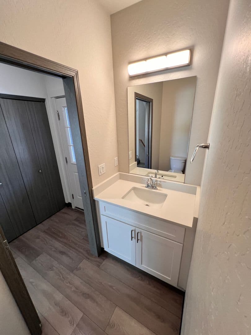 Deer Park Townhome: 21 E. H Street - A