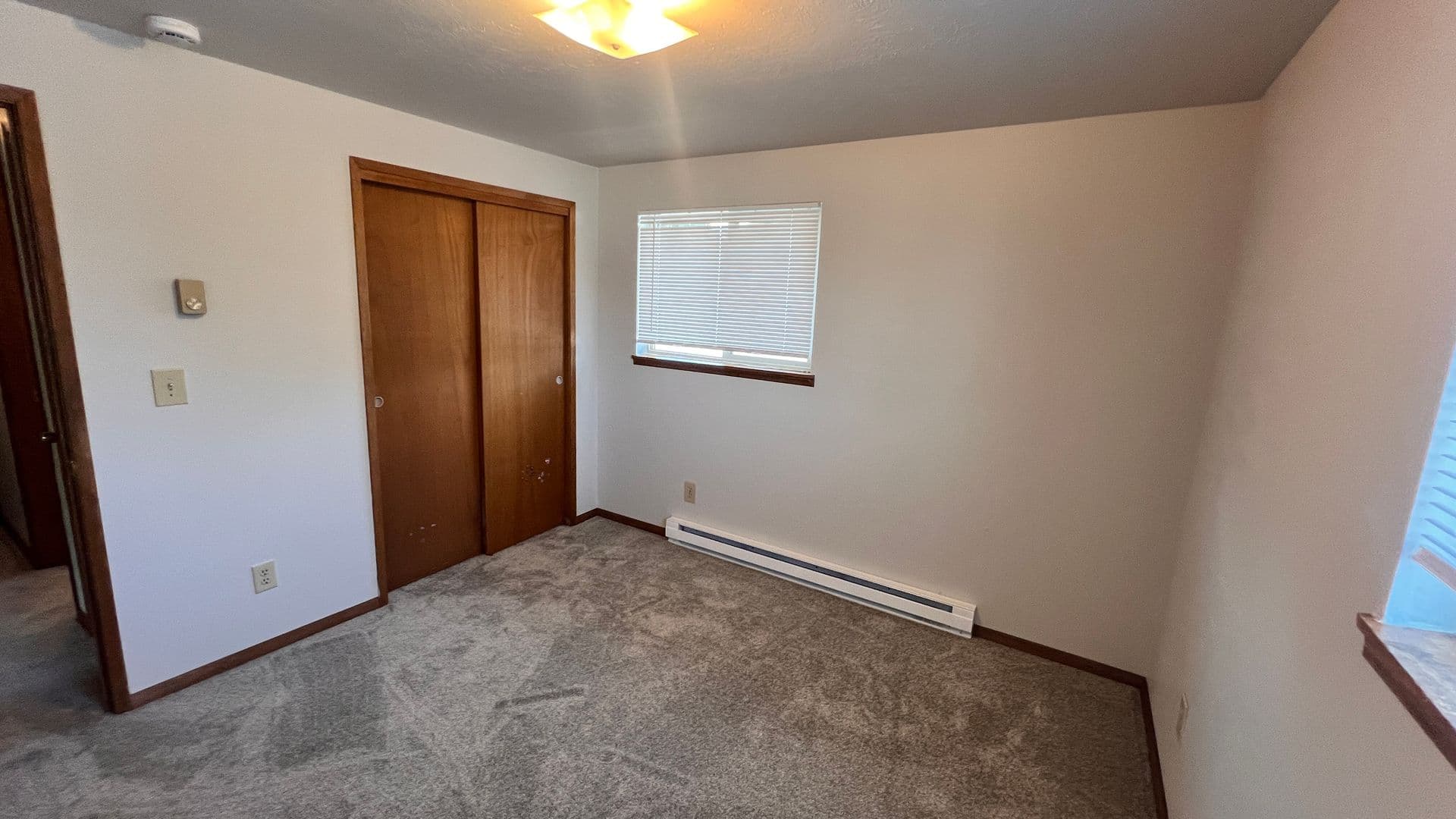 Medical Lake Apartment: 423 E. Lake St.