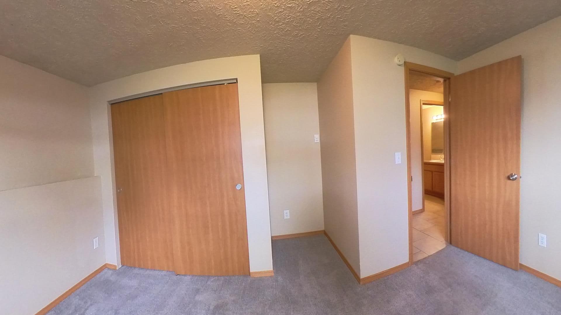 Spokane Valley Apartment: 10818 E. Nora Ave