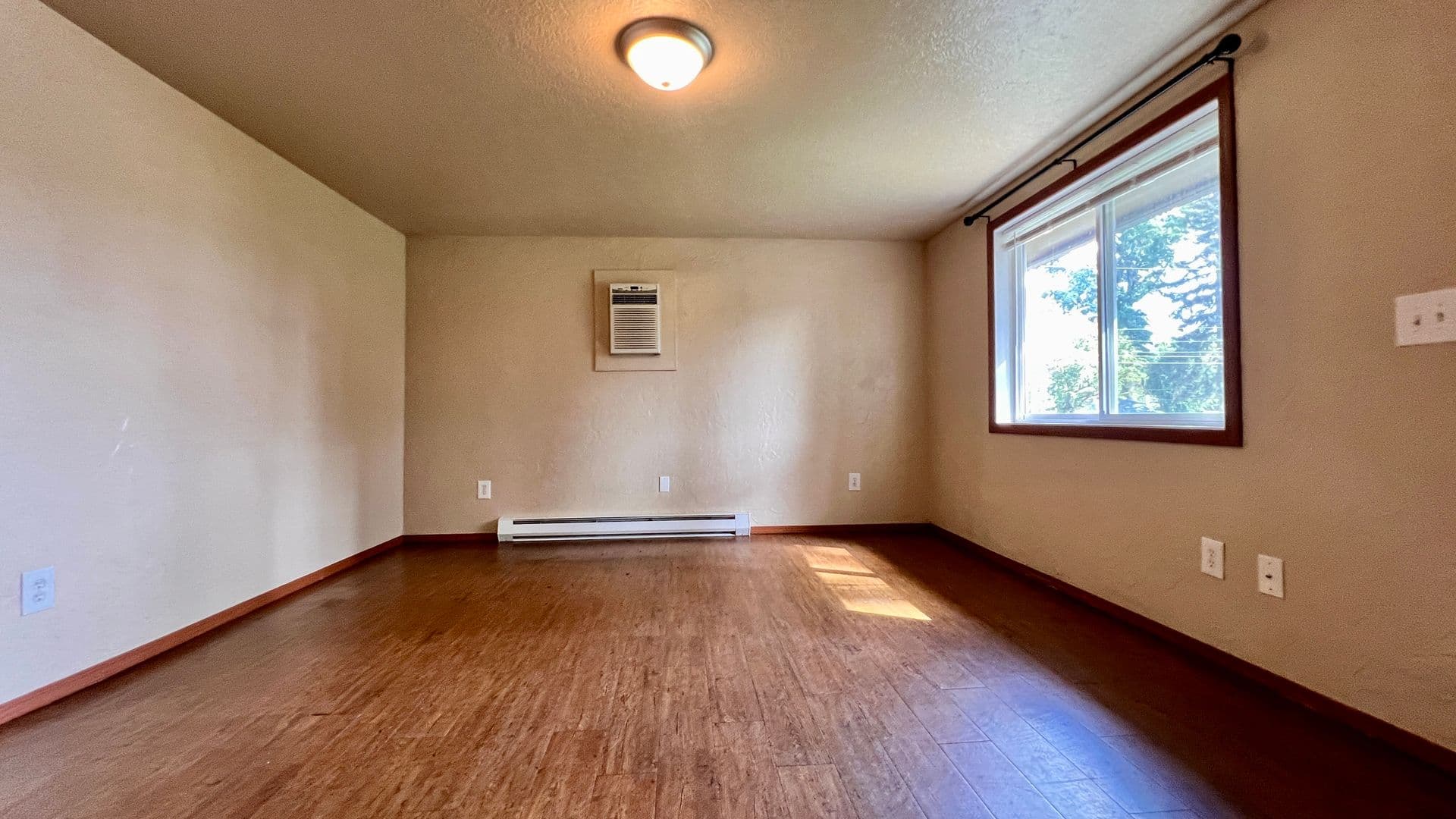 Spokane Apartment: 10622 E. 14th Ave. Unit A