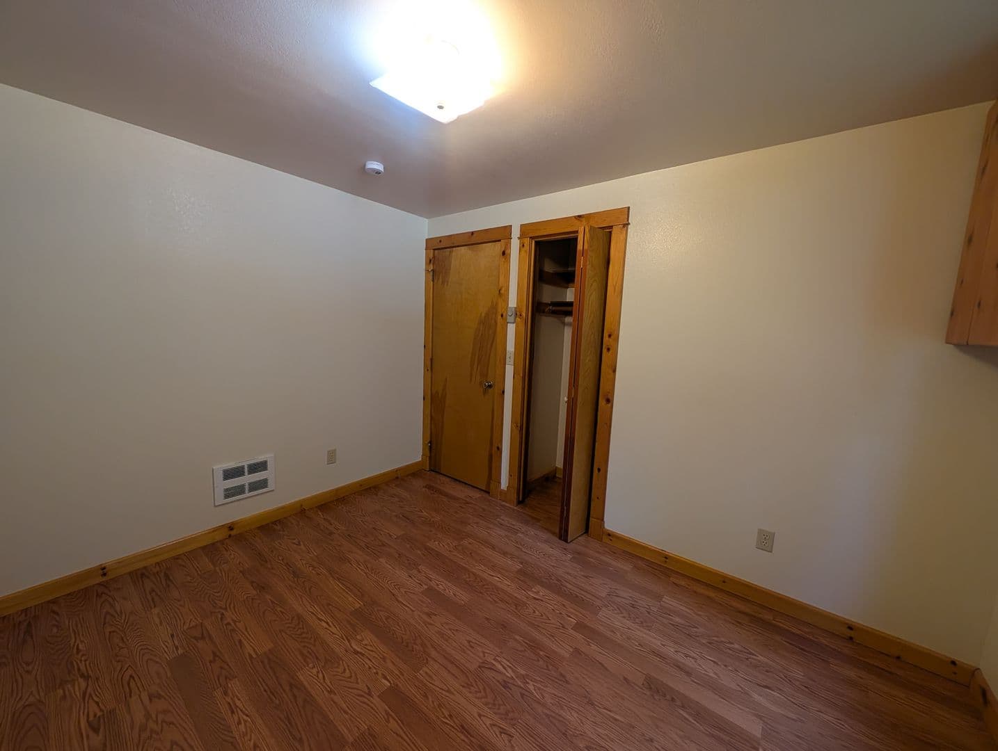Newport House: 31 Elmes Dr.