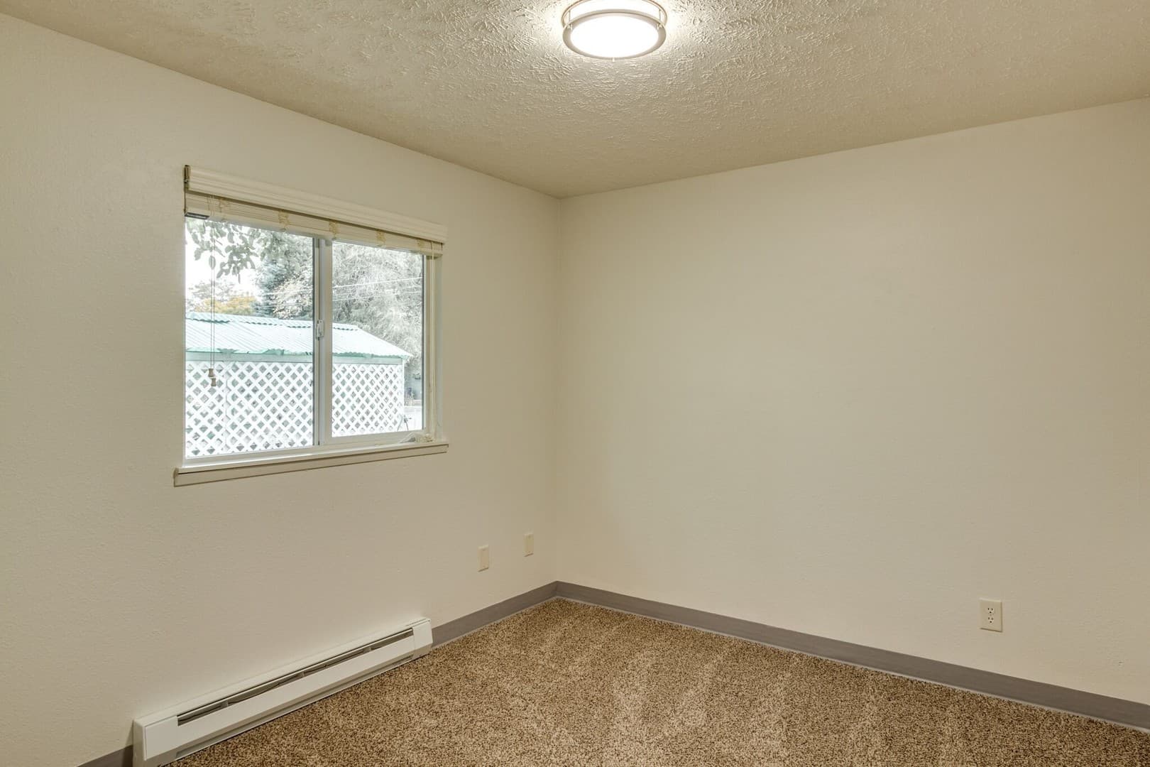 Spokane Apartment: 2024 E. Cataldo Ave