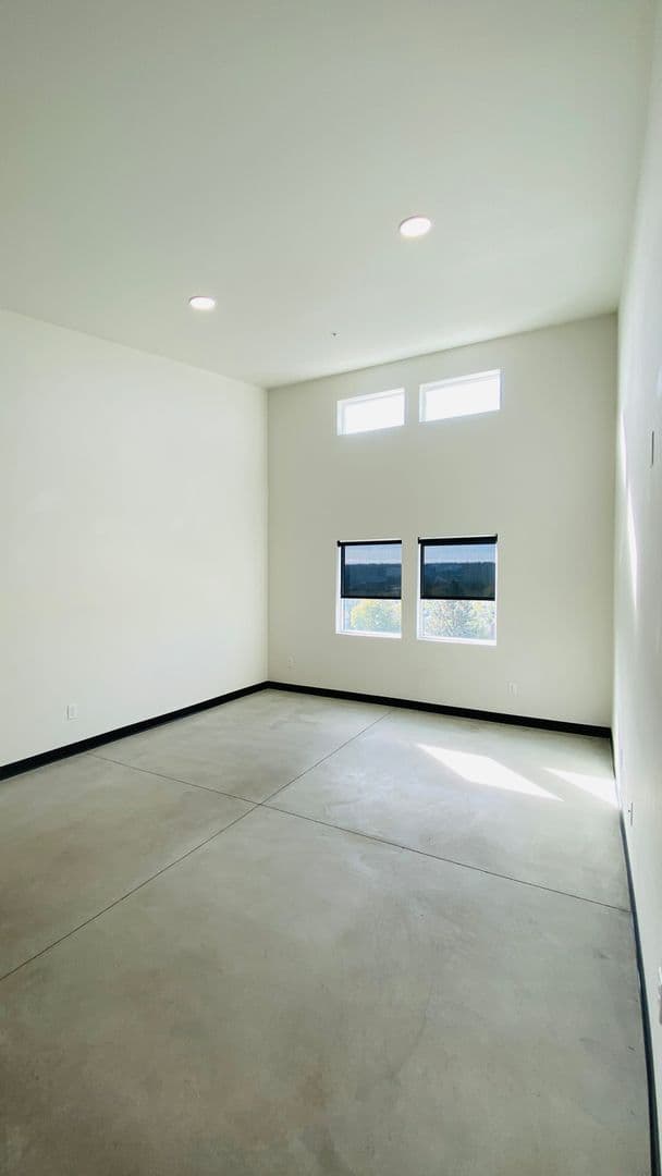 Spokane Apartment: 1405 N. Wall Street