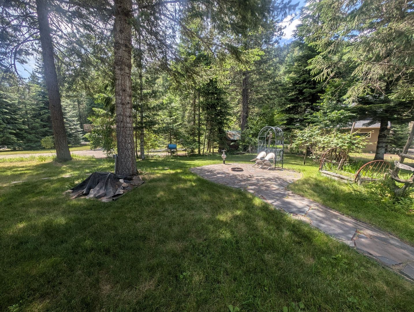 Newport House: 31 Elmes Dr.