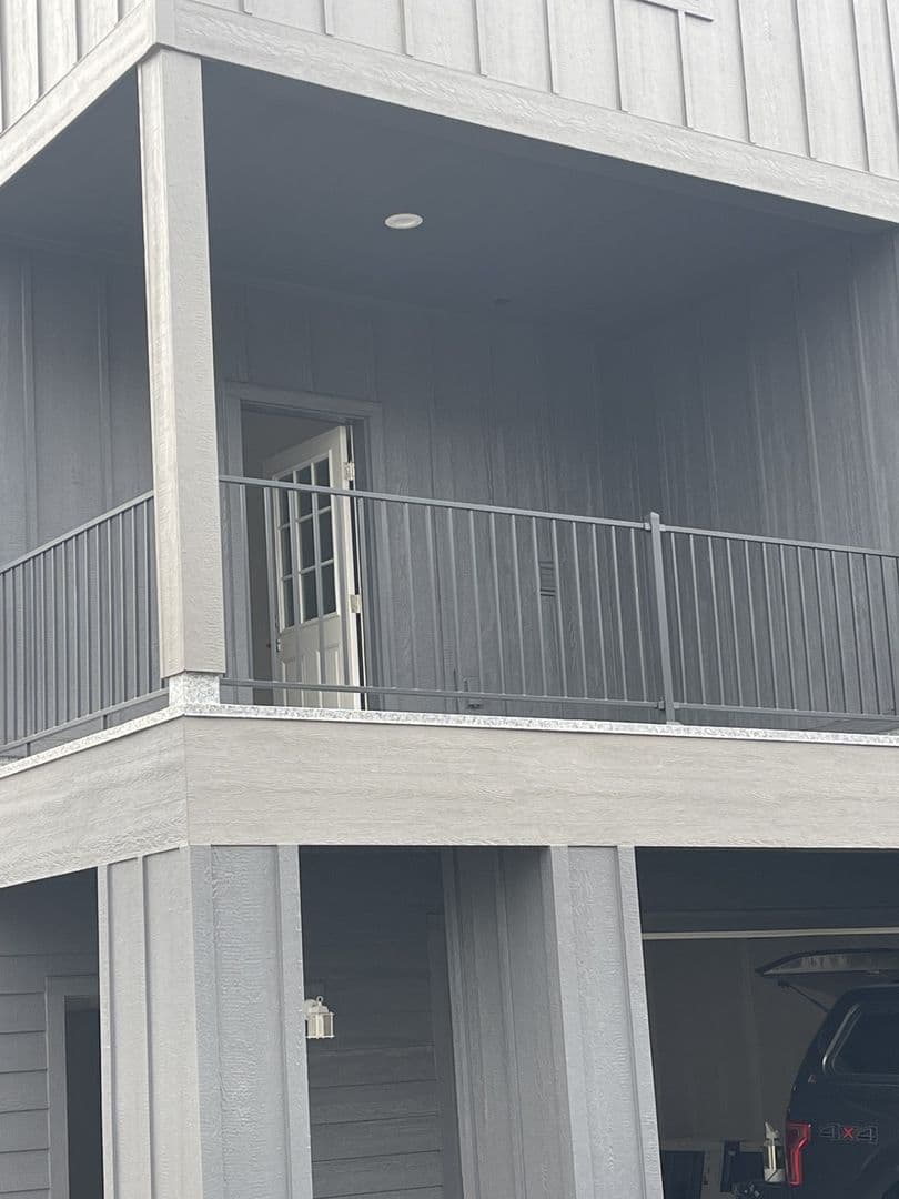 Deer Park Apartment: 21 E. H Street; D-1