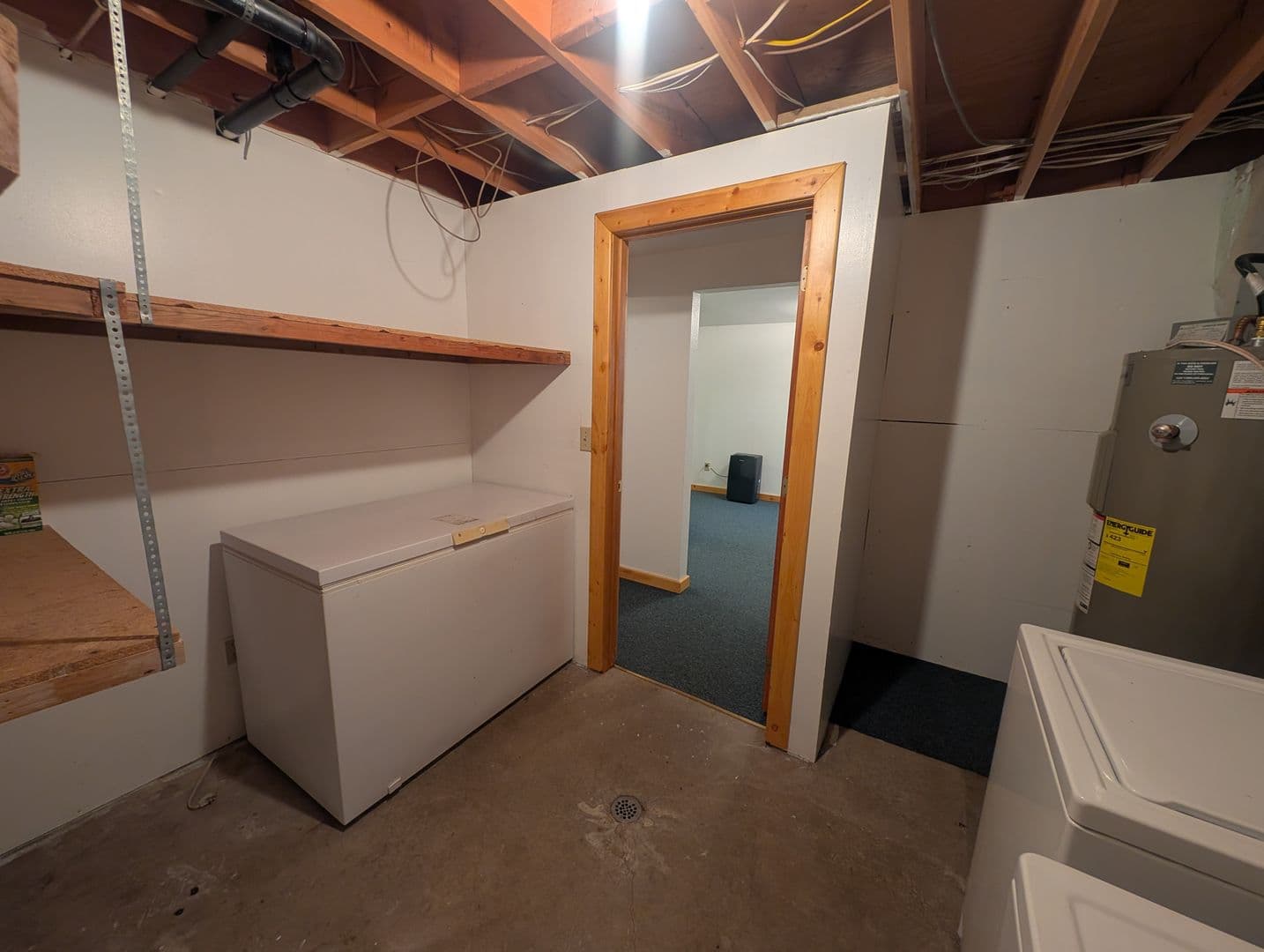 Newport House: 31 Elmes Dr.