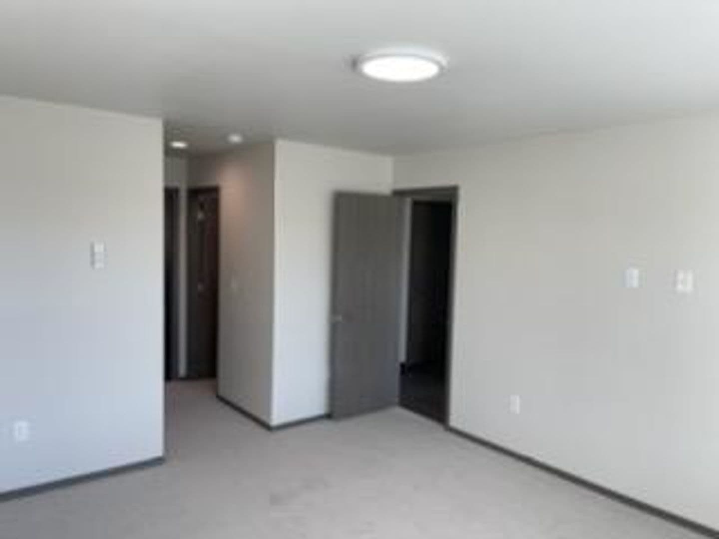 Cheney Apartment: 1007 Greenfield Drive