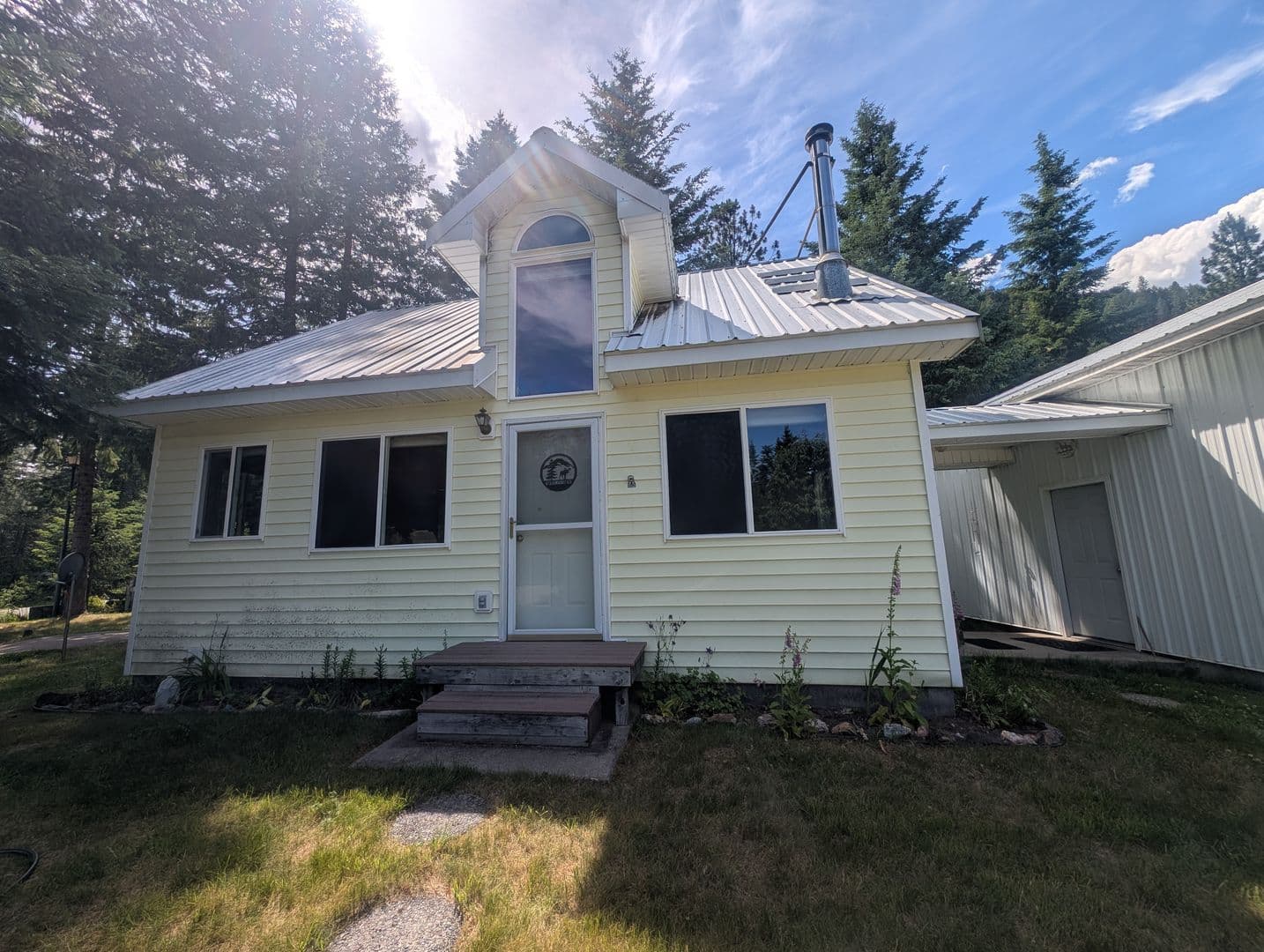 Newport House: 31 Elmes Dr.