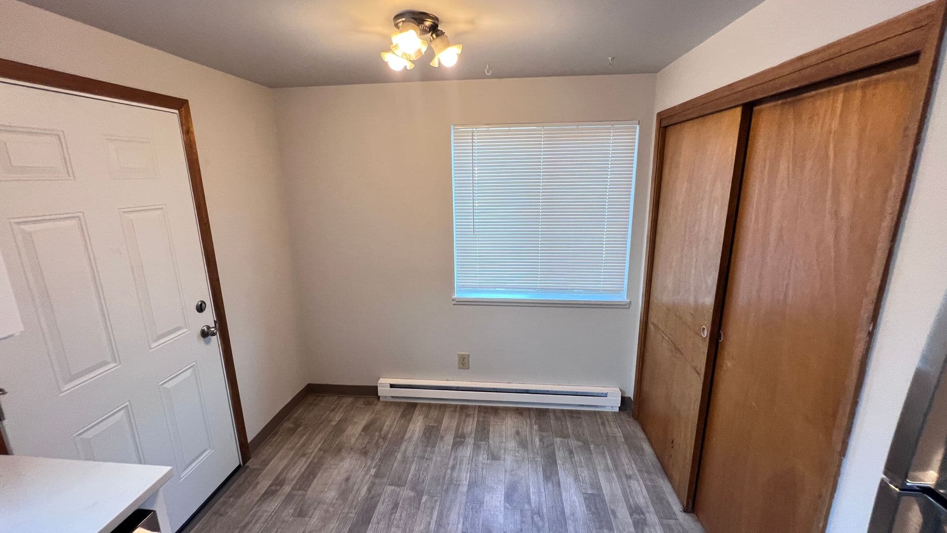 Medical Lake Apartment: 423 E. Lake St.