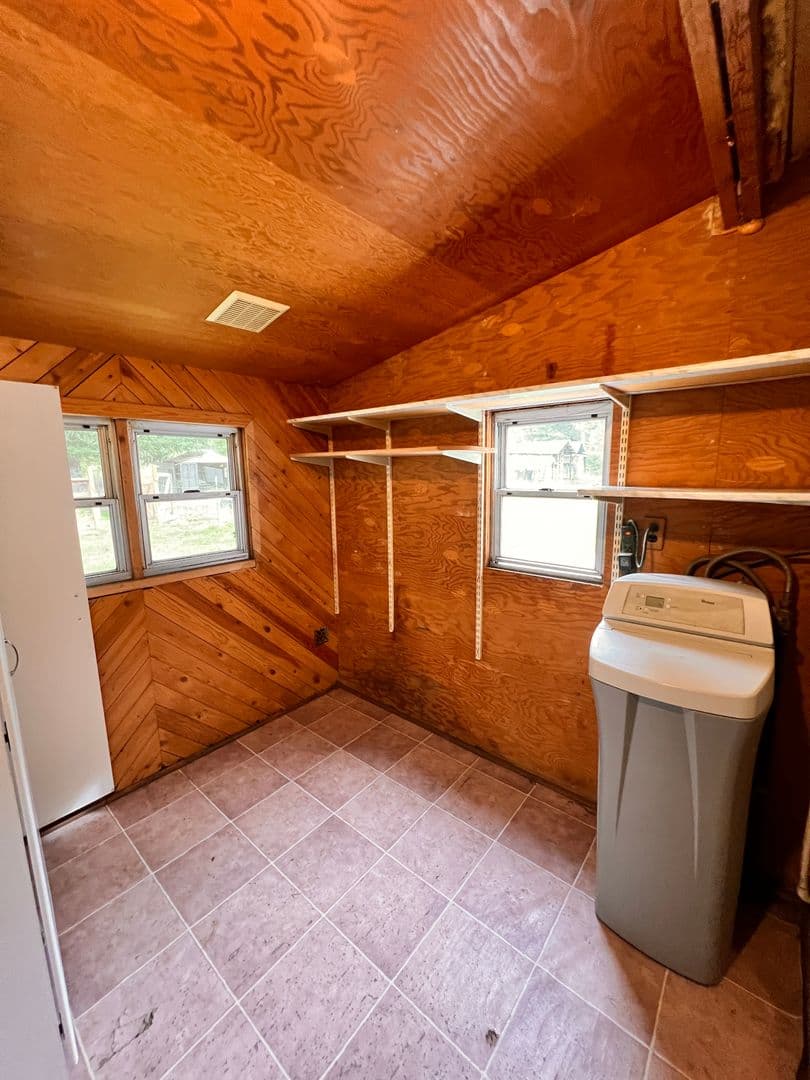 Deer Park House: 39210 N. Ponderosa Ln