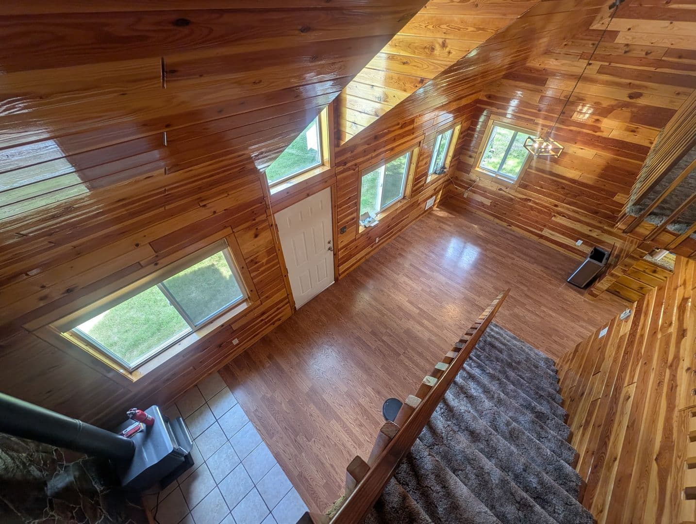 Newport House: 31 Elmes Dr.