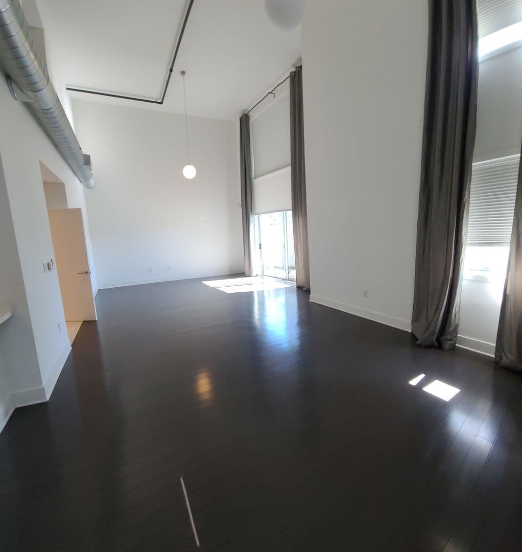 Los Angeles House: 1730 Sawtelle Blvd
