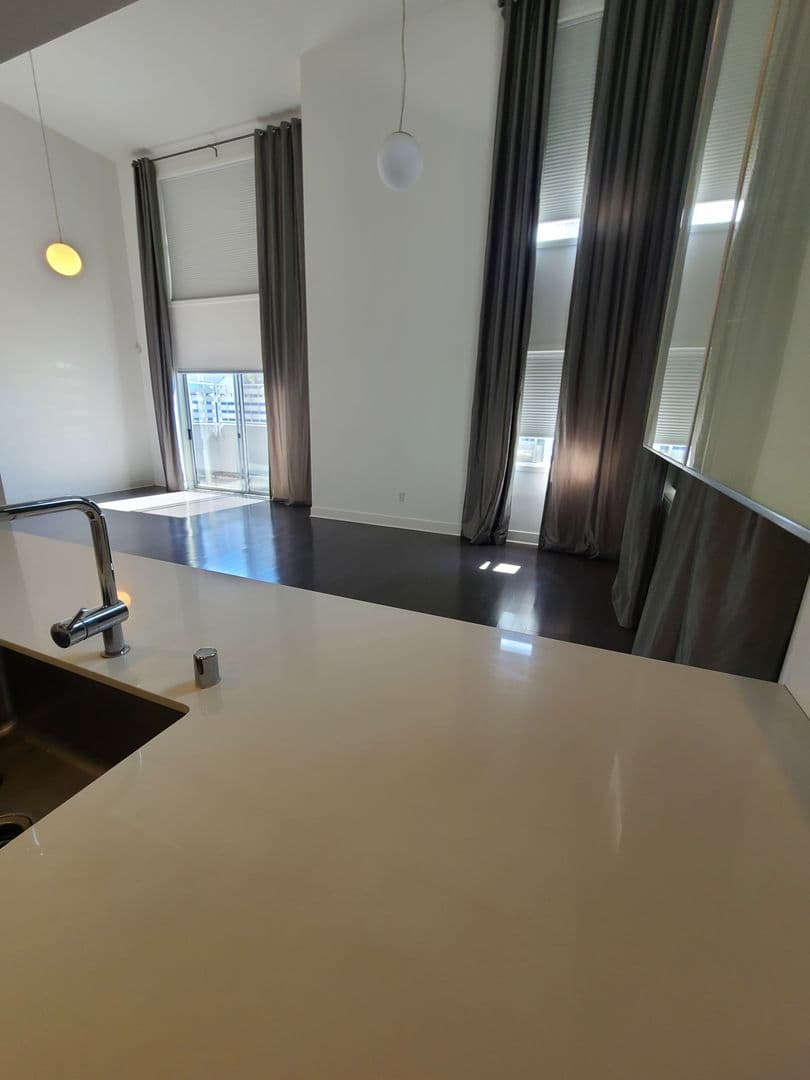 Los Angeles House: 1730 Sawtelle Blvd