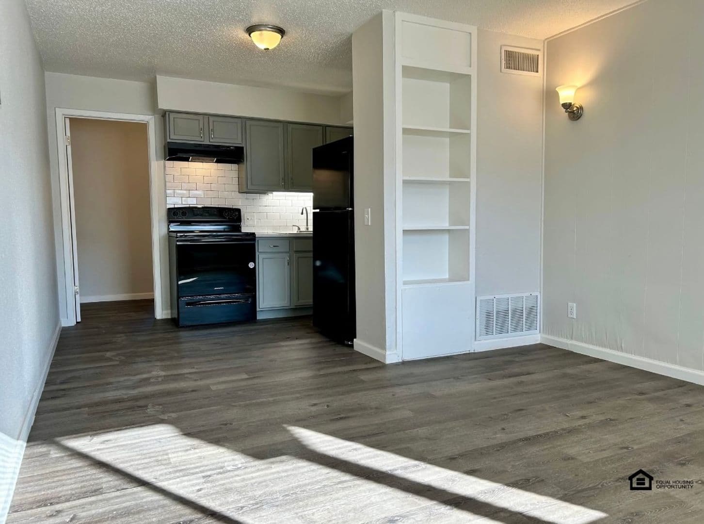 Lubbock Apartment: 102 & 120 Waco Avenue