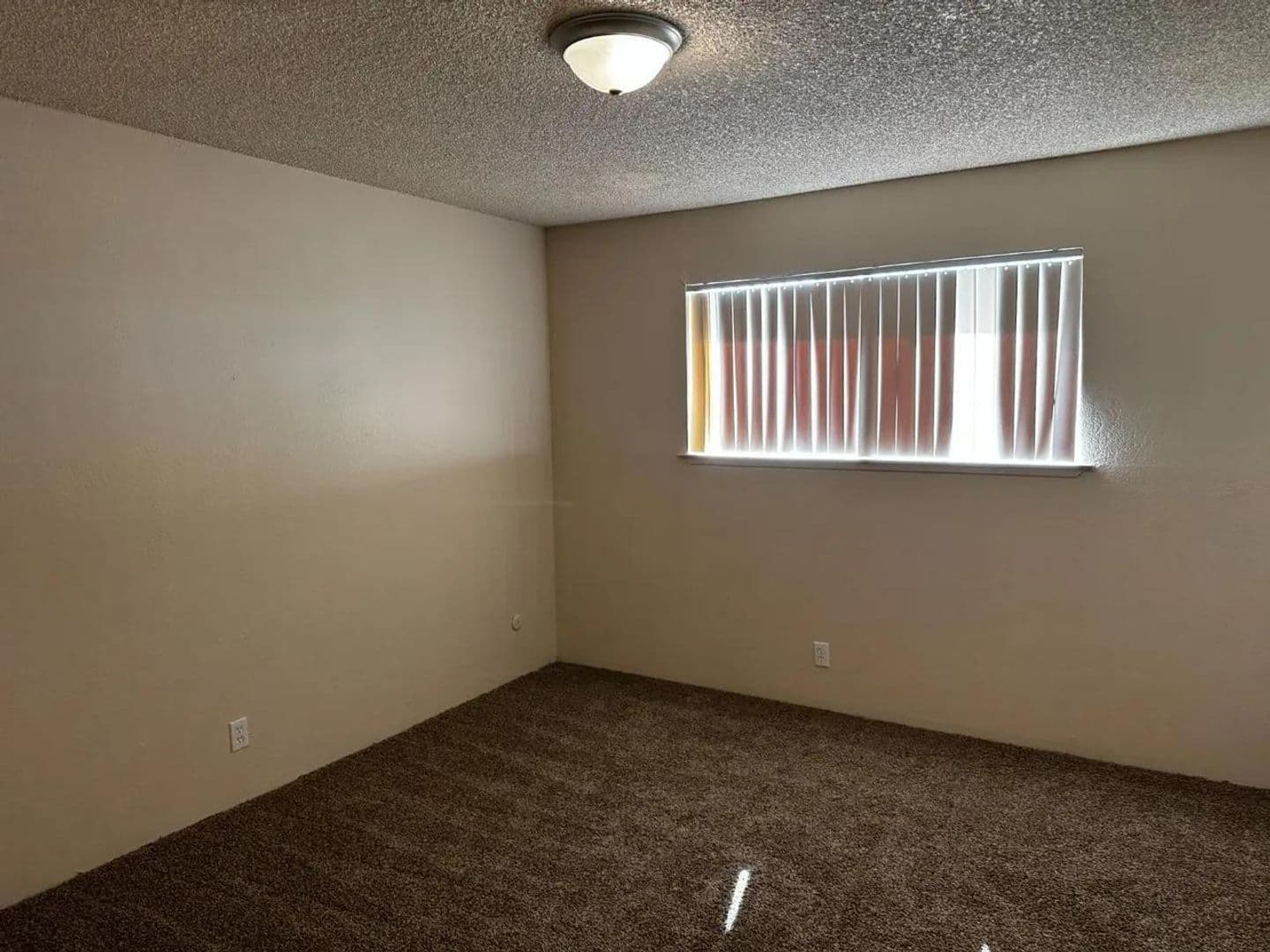 Fresno Apartment: 1905 E Pontiac Way