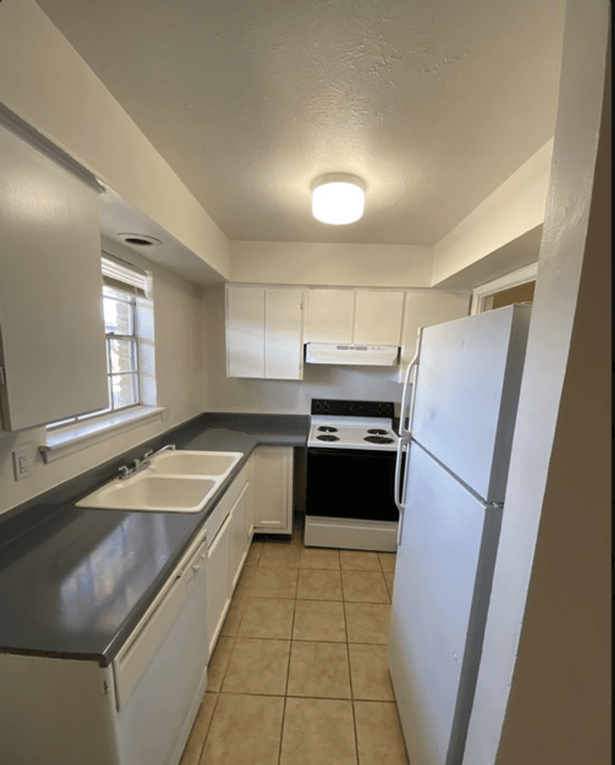 Amarillo Apartment: 3110 SW 27th Avenue