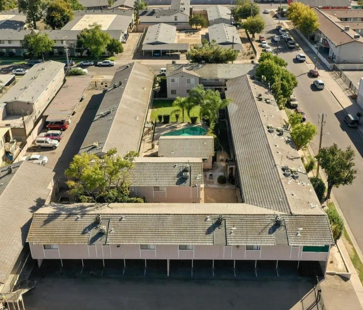 Fresno Apartment: 1905 E Pontiac Way