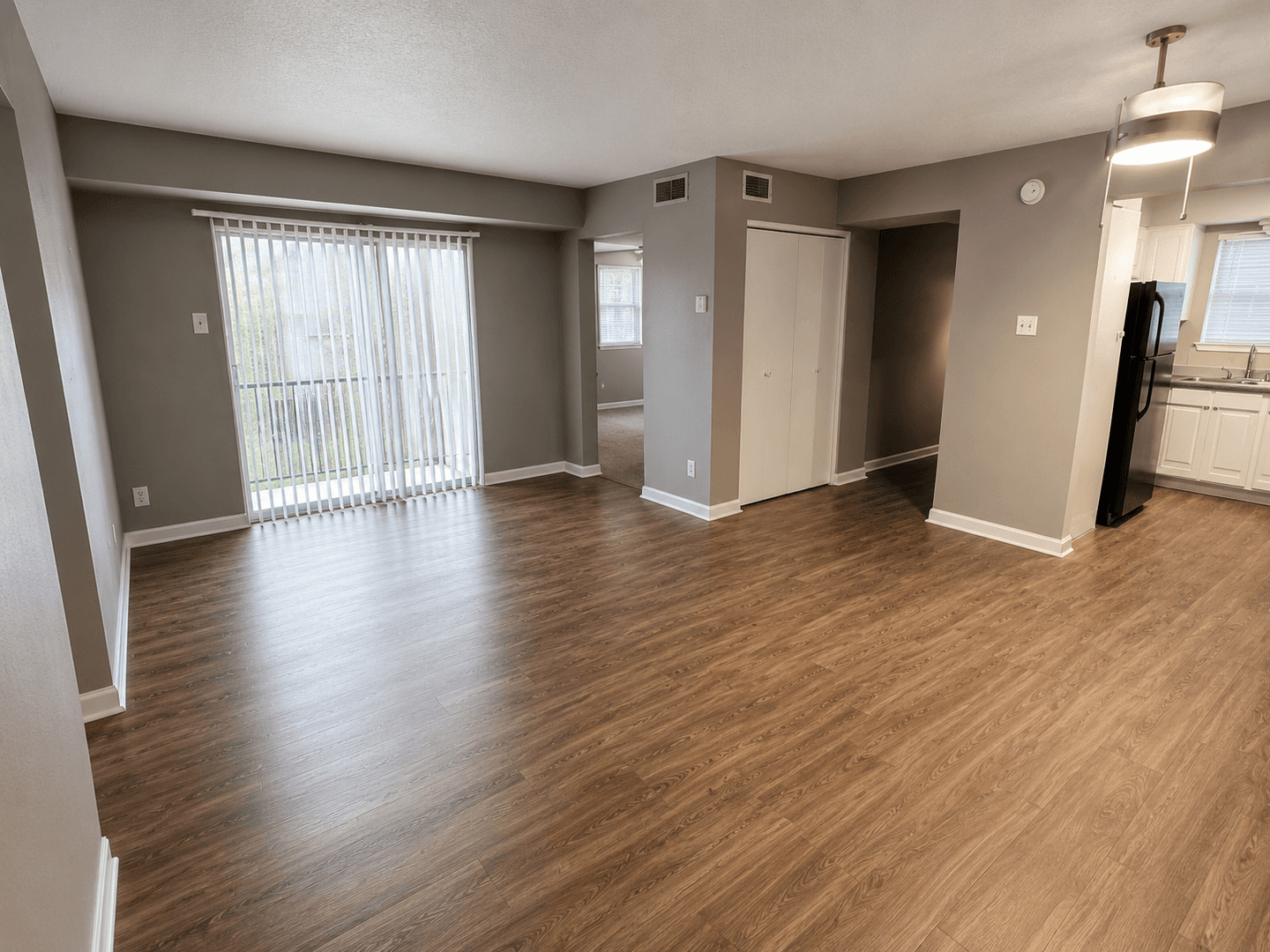 Ft. Worth Apartment: 6625 Hulen St