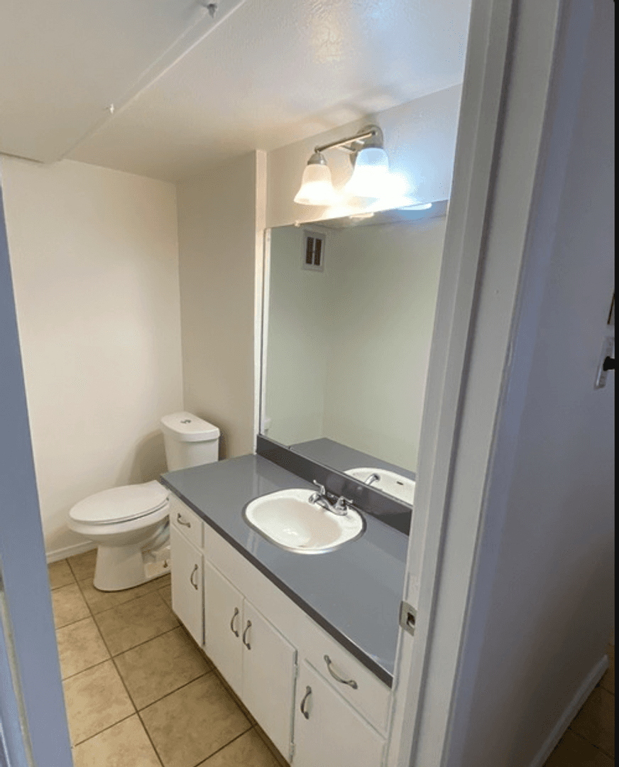 Amarillo Apartment: 3110 SW 27th Avenue
