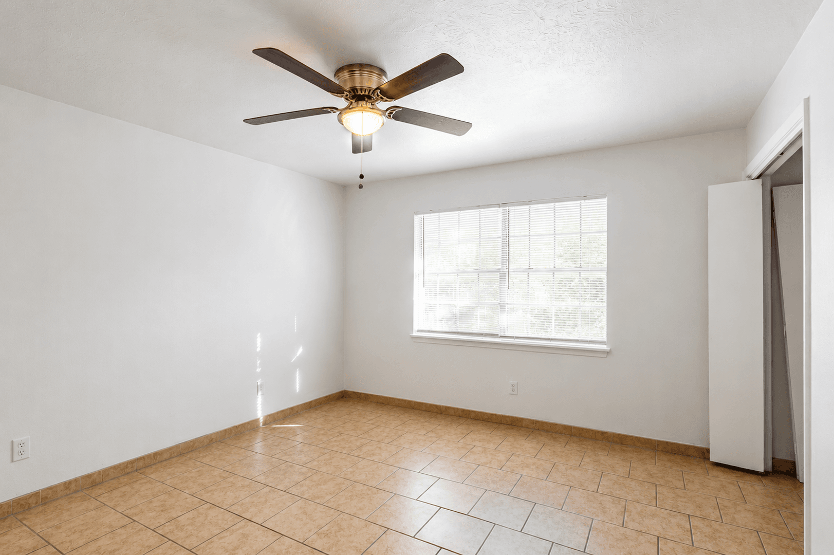 Amarillo Apartment: 3110 SW 27th Avenue