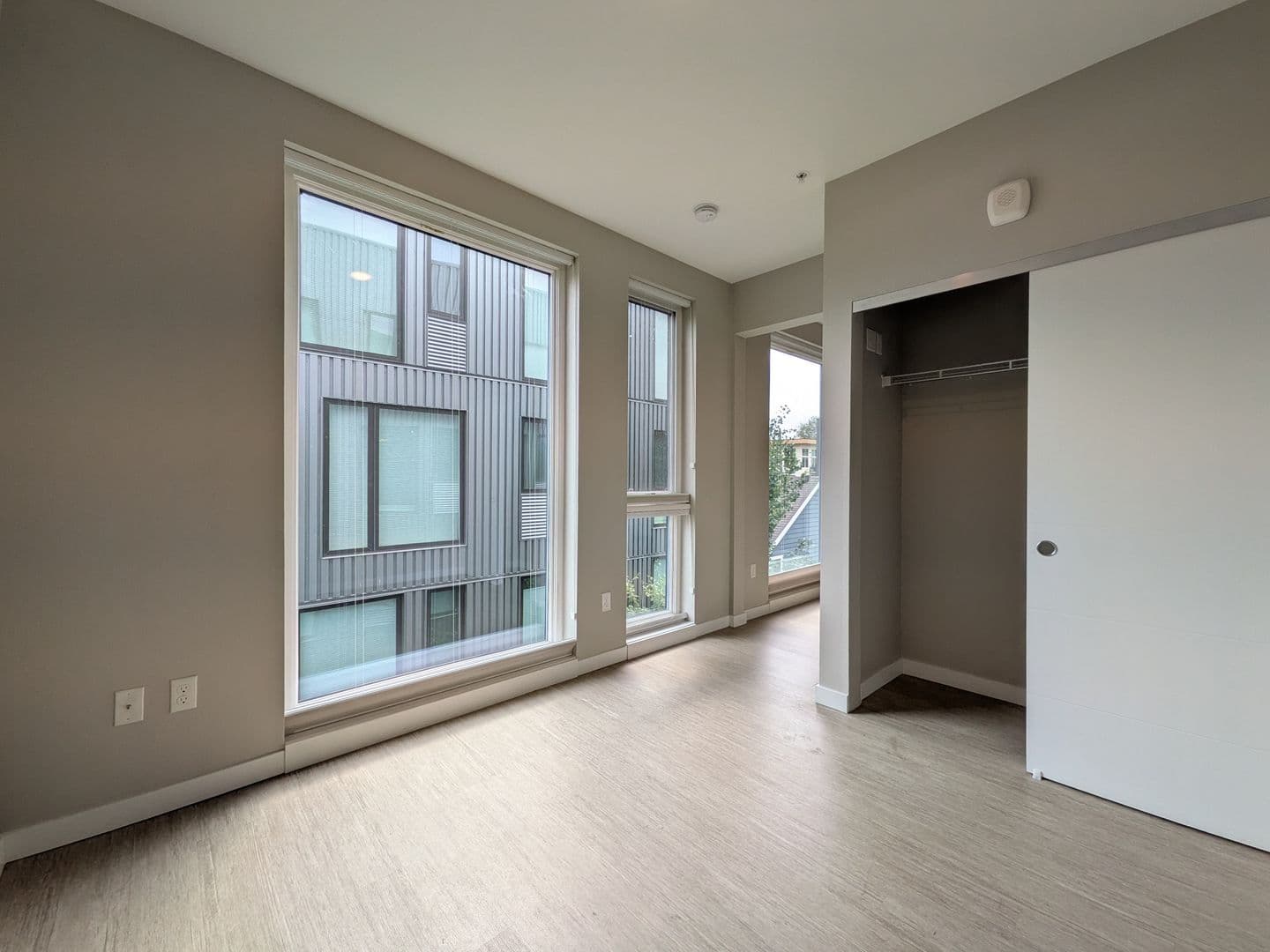 Portland Apartment: 3755 & 3763 N Williams Ave