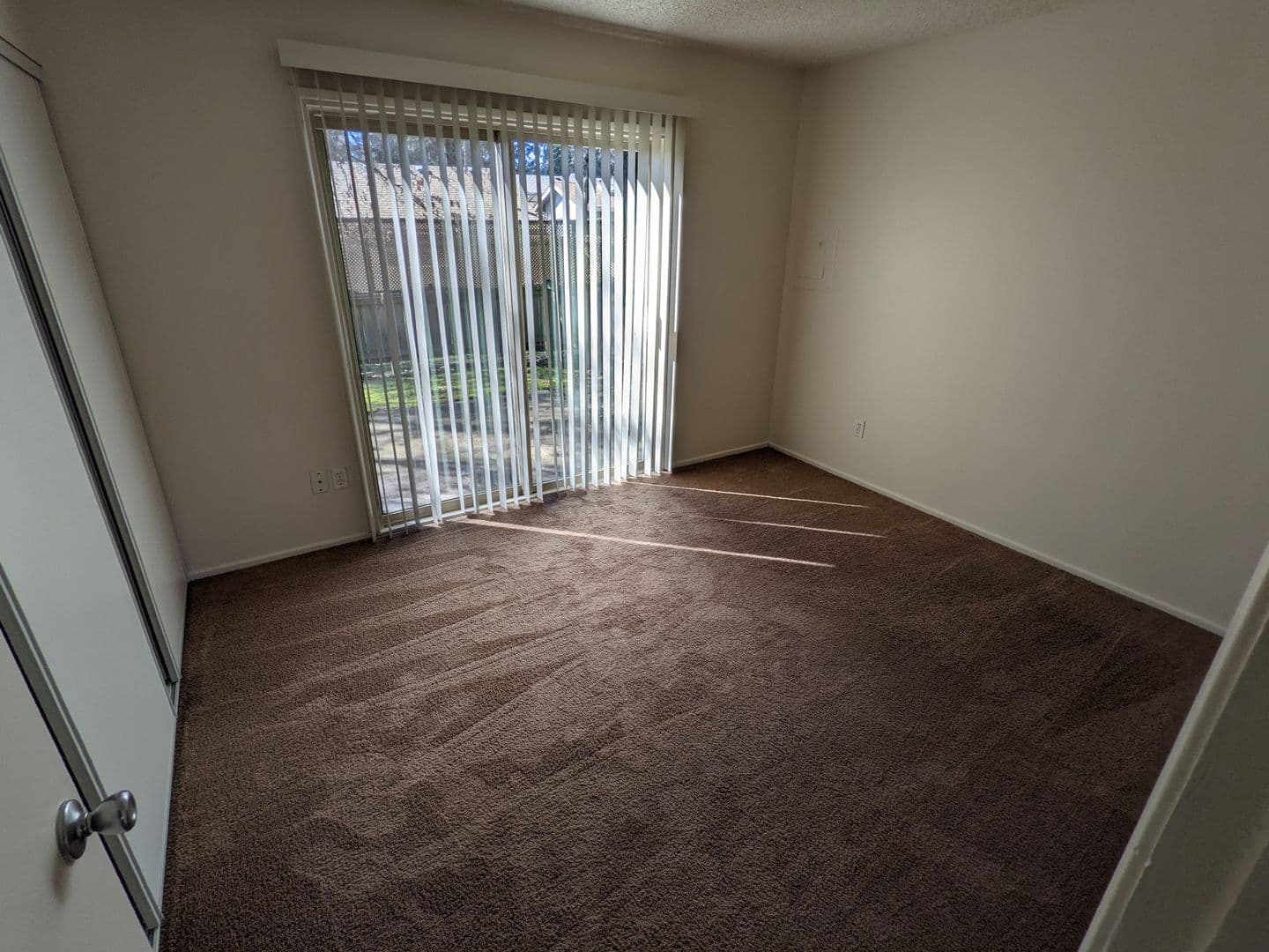 Hillsboro Apartment: 1184 NE Turner Drive