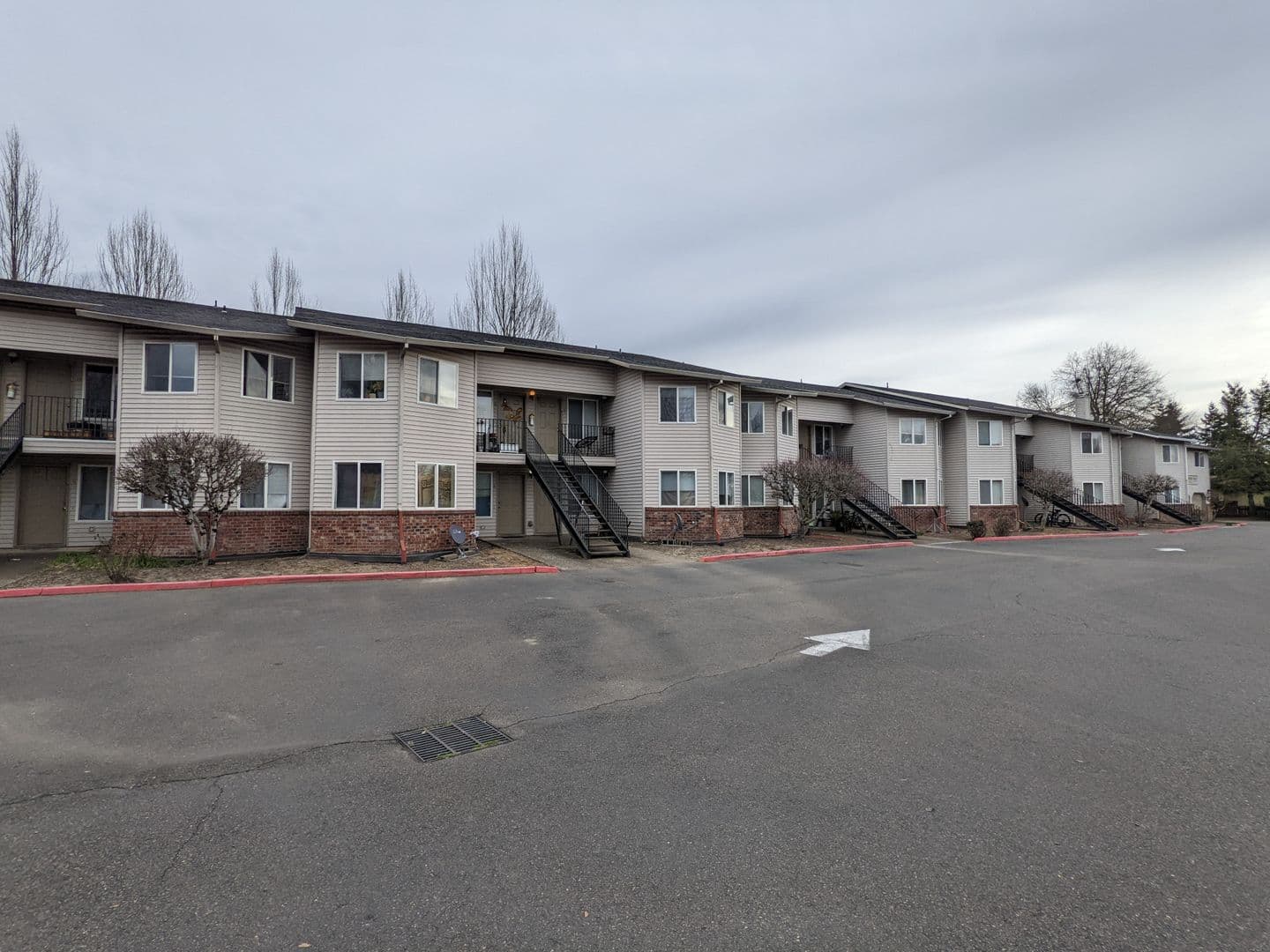 McMinnville Apartment: 1765 SW Tamarack St.