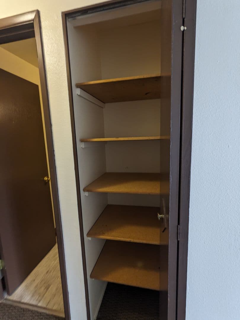 Portland Apartment: 4039 SE Holgate Blvd