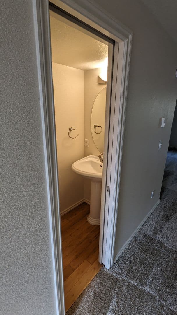 West Linn Apartment: 2781 Lancaster Street