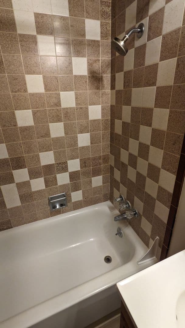 Vancouver Apartment: 7403 Tennessee Lane