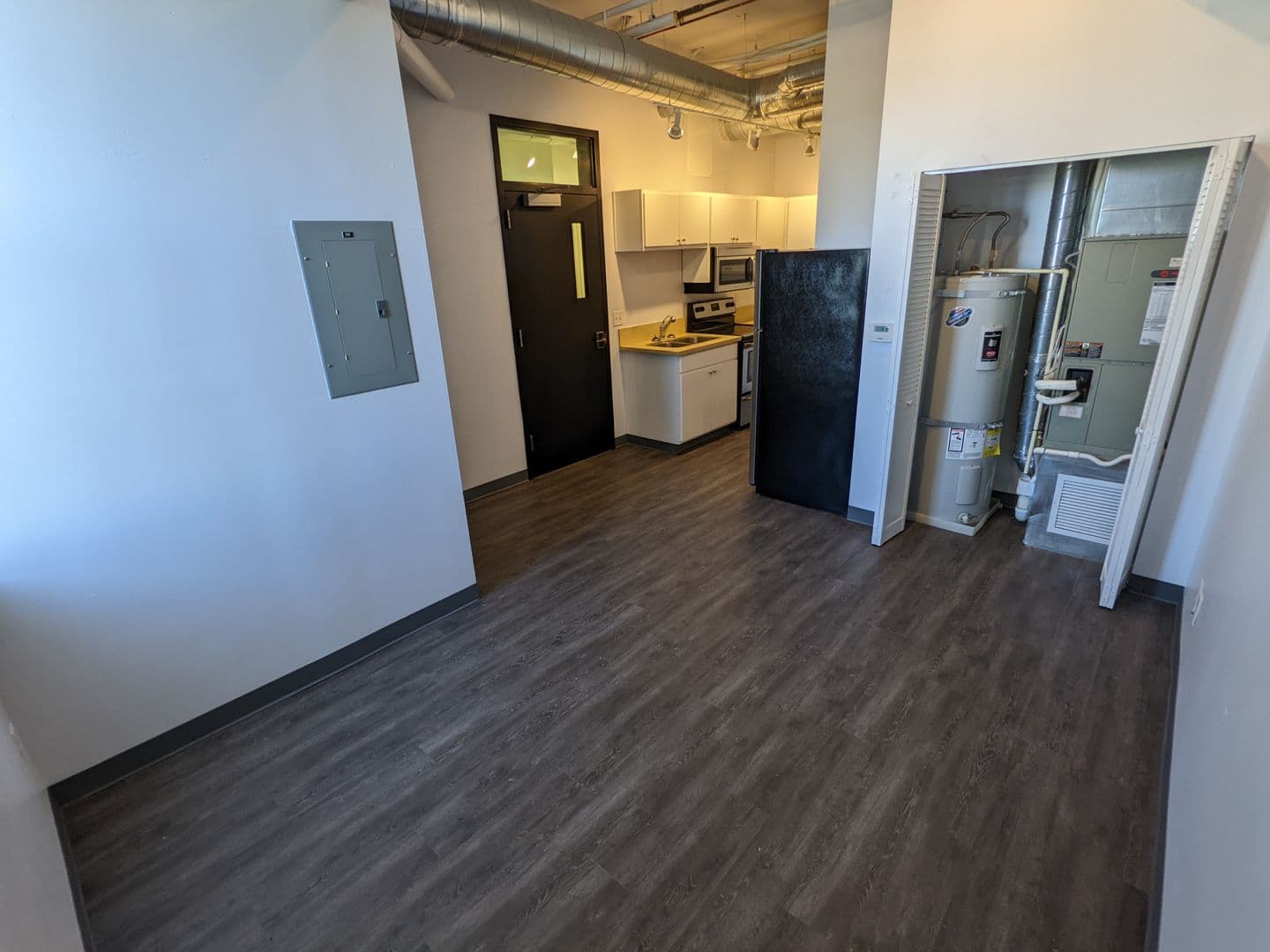 Salem Apartment: 155 Liberty Street NE