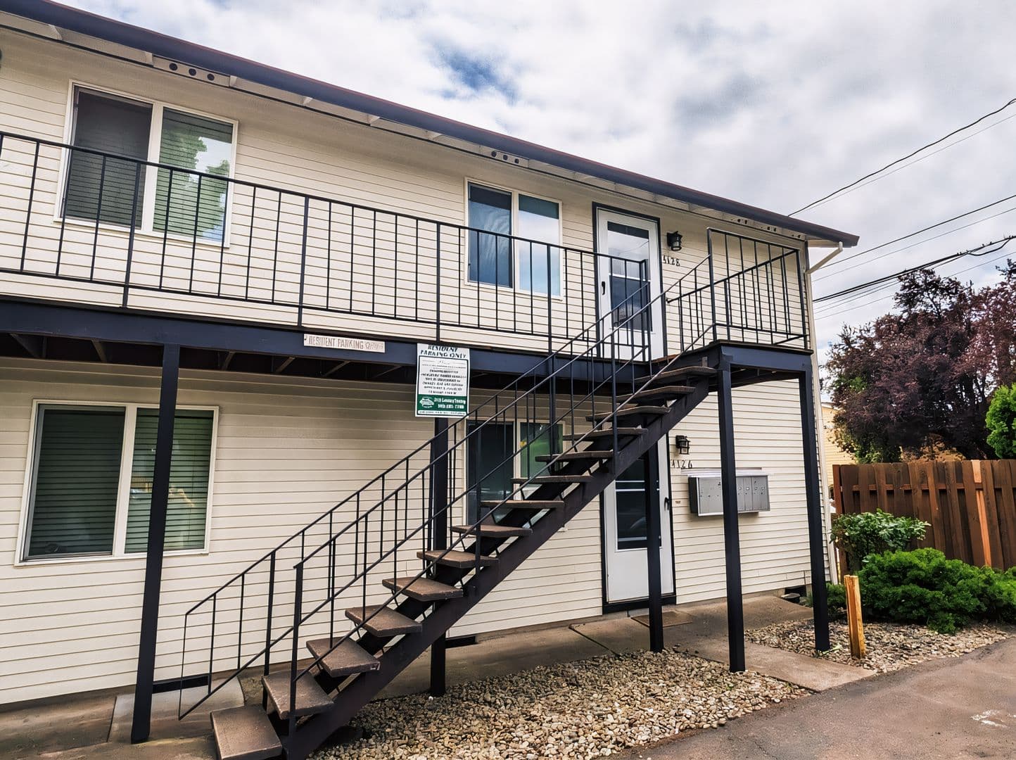 Portland Apartment: 4102-4128 SE Cesar Chavez Blvd