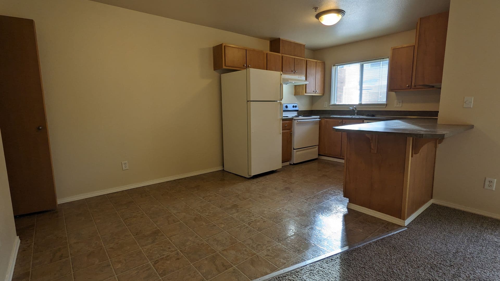 Salem Apartment: 4420-4455 Seaton Lane NE
