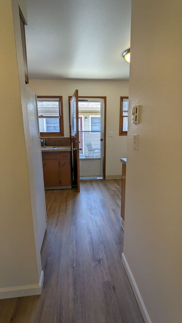 Vancouver Apartment: 7403 Tennessee Lane