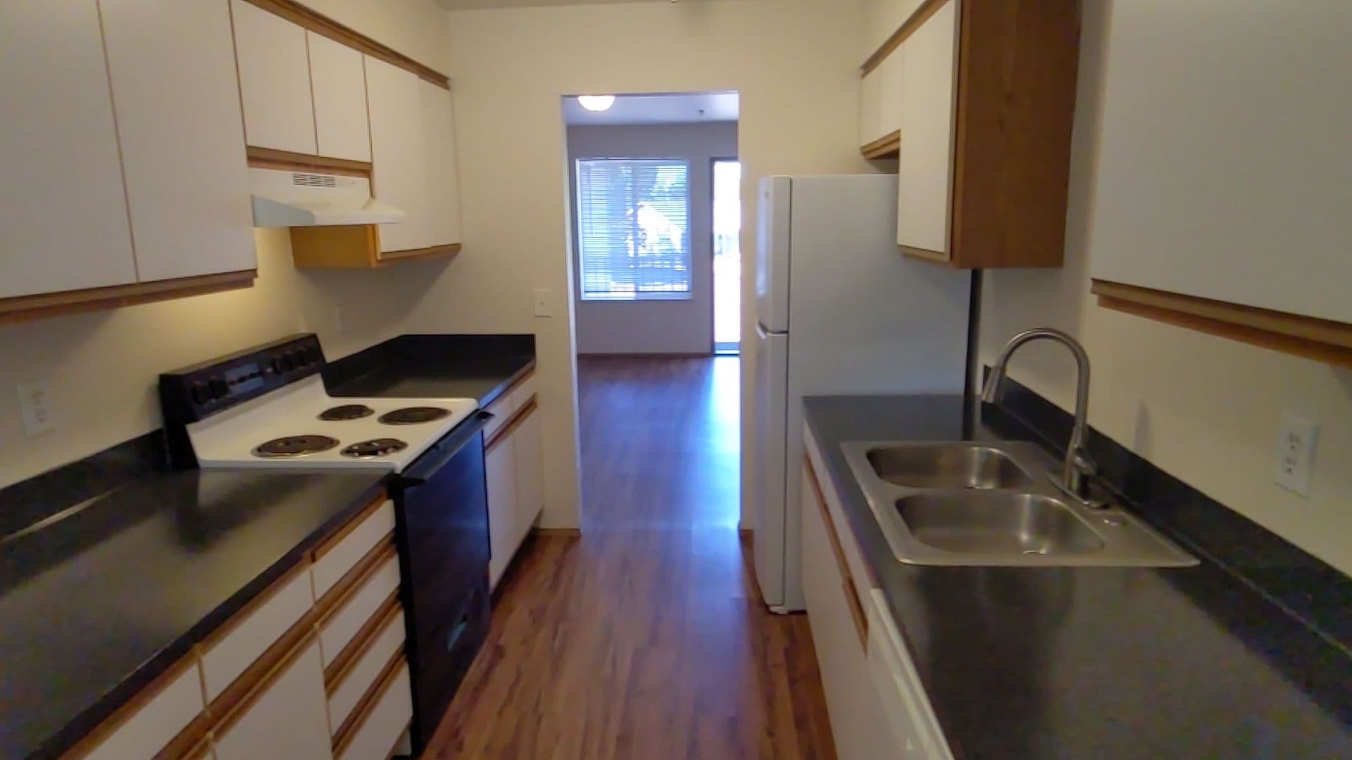 McMinnville Apartment: 1765 SW Tamarack St.