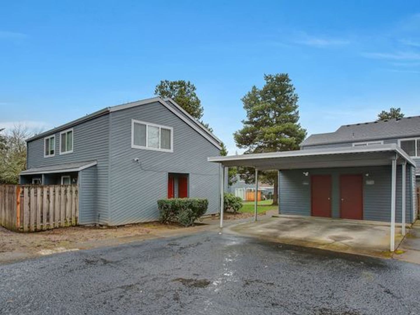 Beaverton Multiplex: 4450 SW Stoddard Drive