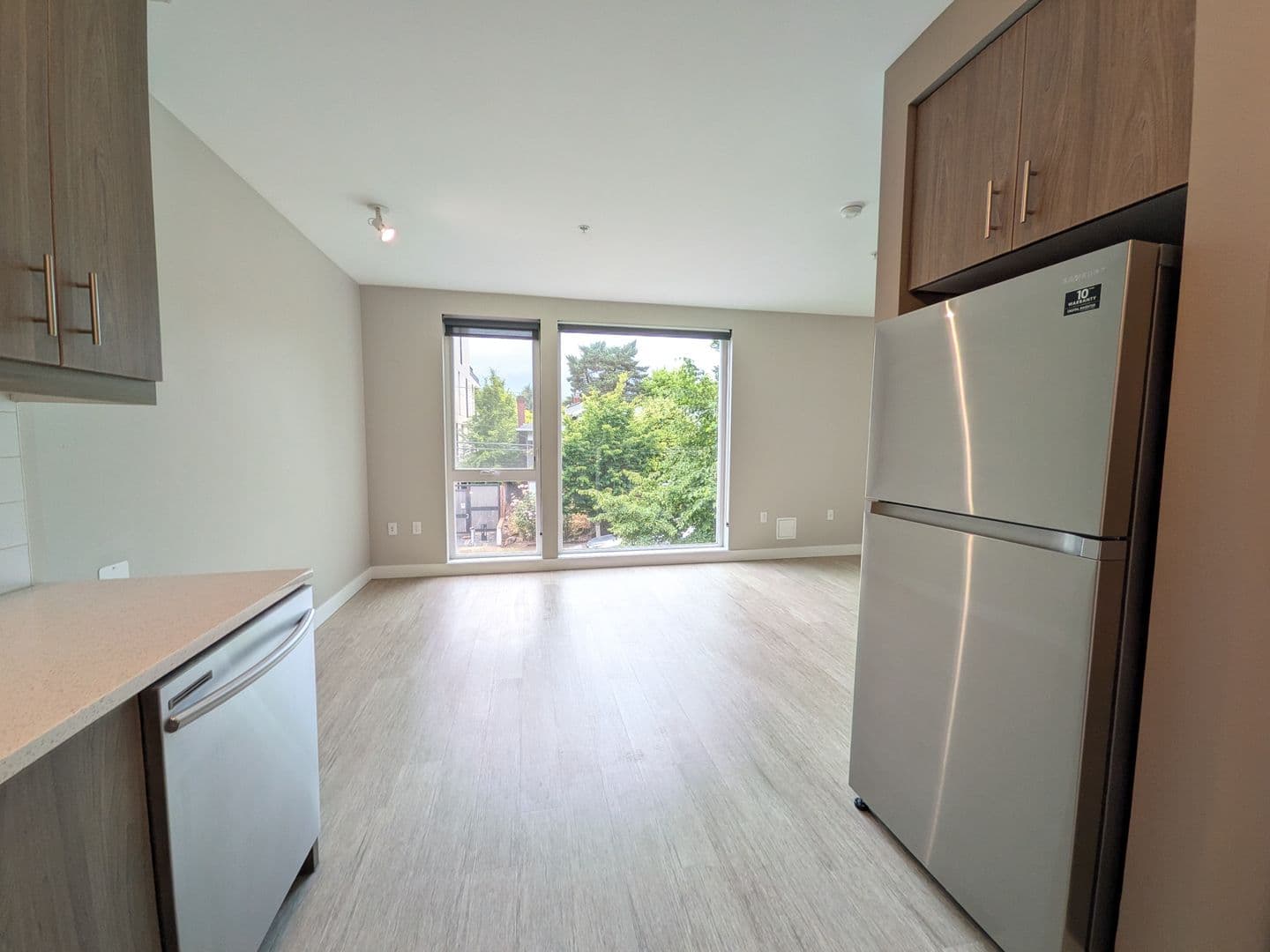 Portland Apartment: 2880 SE Division St