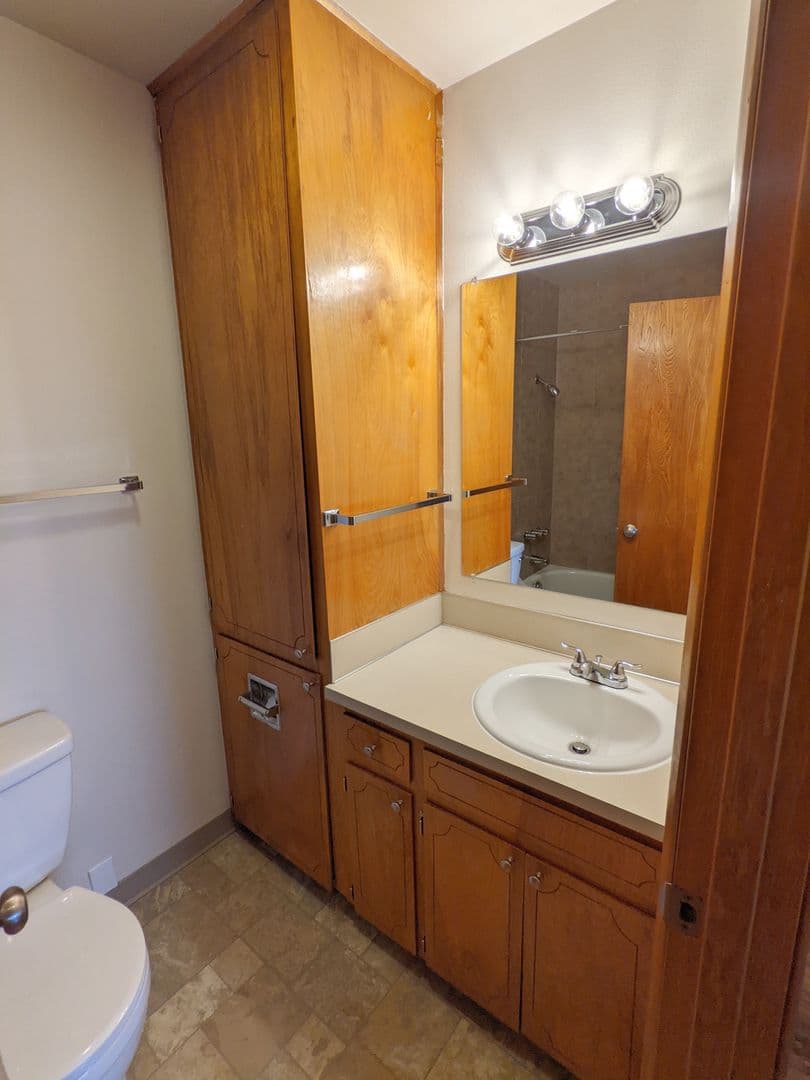 Portland Apartment: 4405-4425 SE 15th Ave
