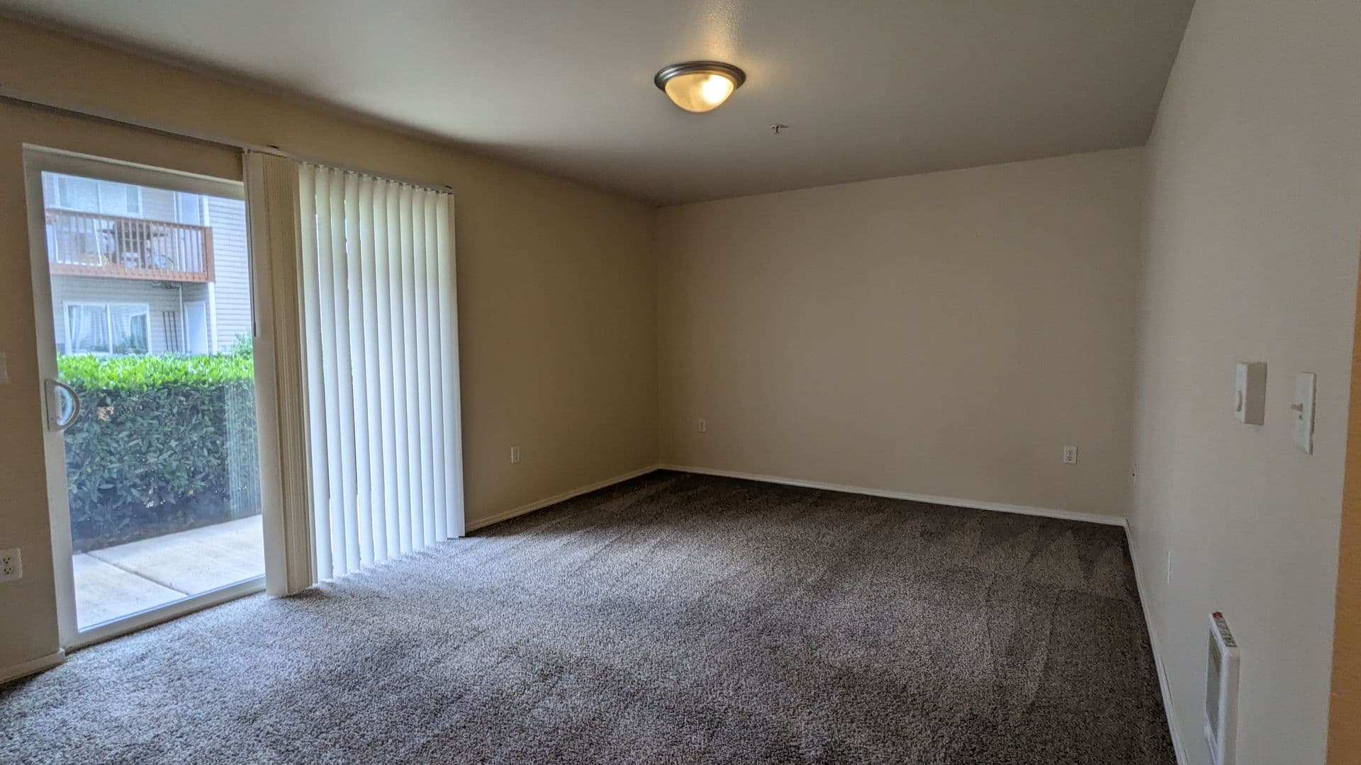 Salem Apartment: 4420-4455 Seaton Lane NE