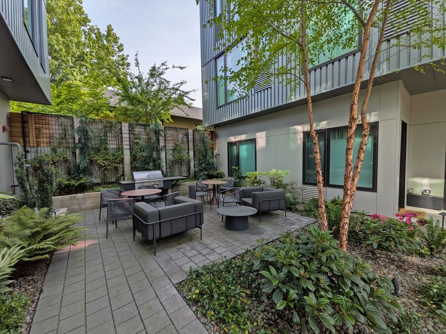 Portland Apartment: 3755 & 3763 N Williams Ave
