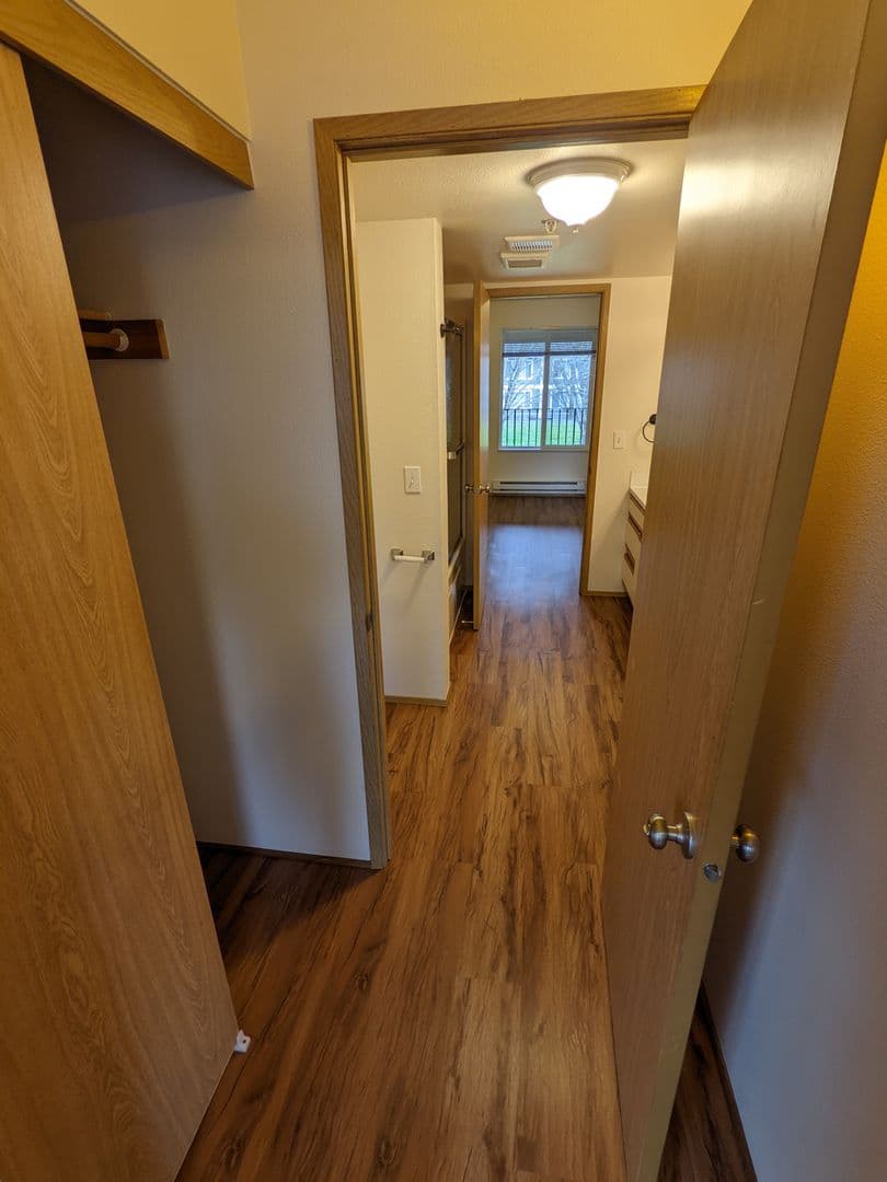 McMinnville Apartment: 1765 SW Tamarack St.